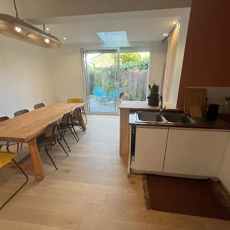 בית נופש Charmante Maison 7 Pers וימרה
